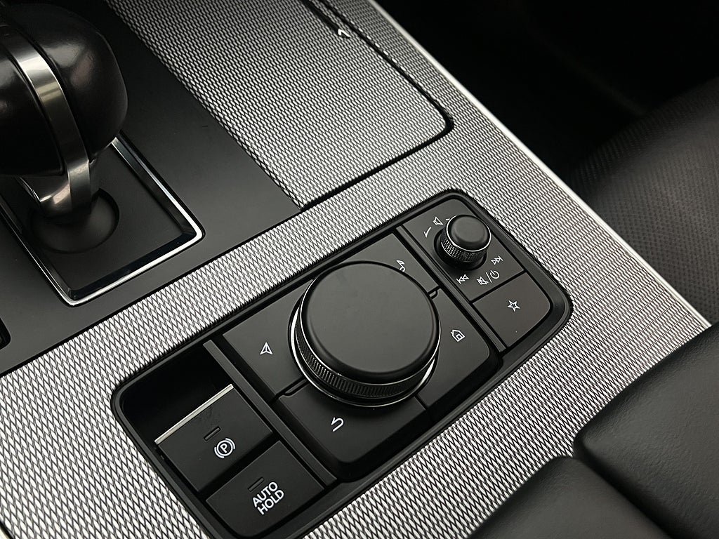 Vehicle Image 28