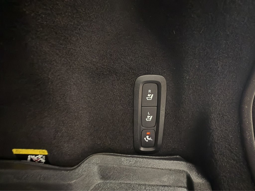 Vehicle Image 34