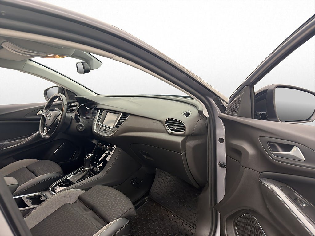 Vehicle Image 23