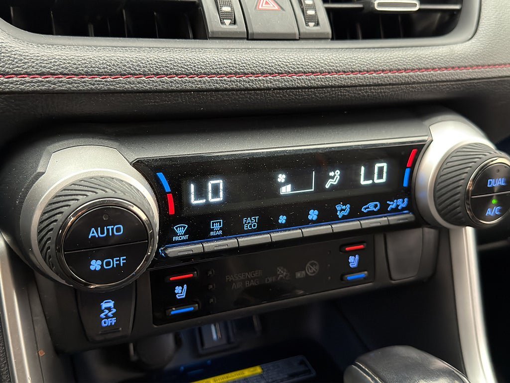 Vehicle Image 28