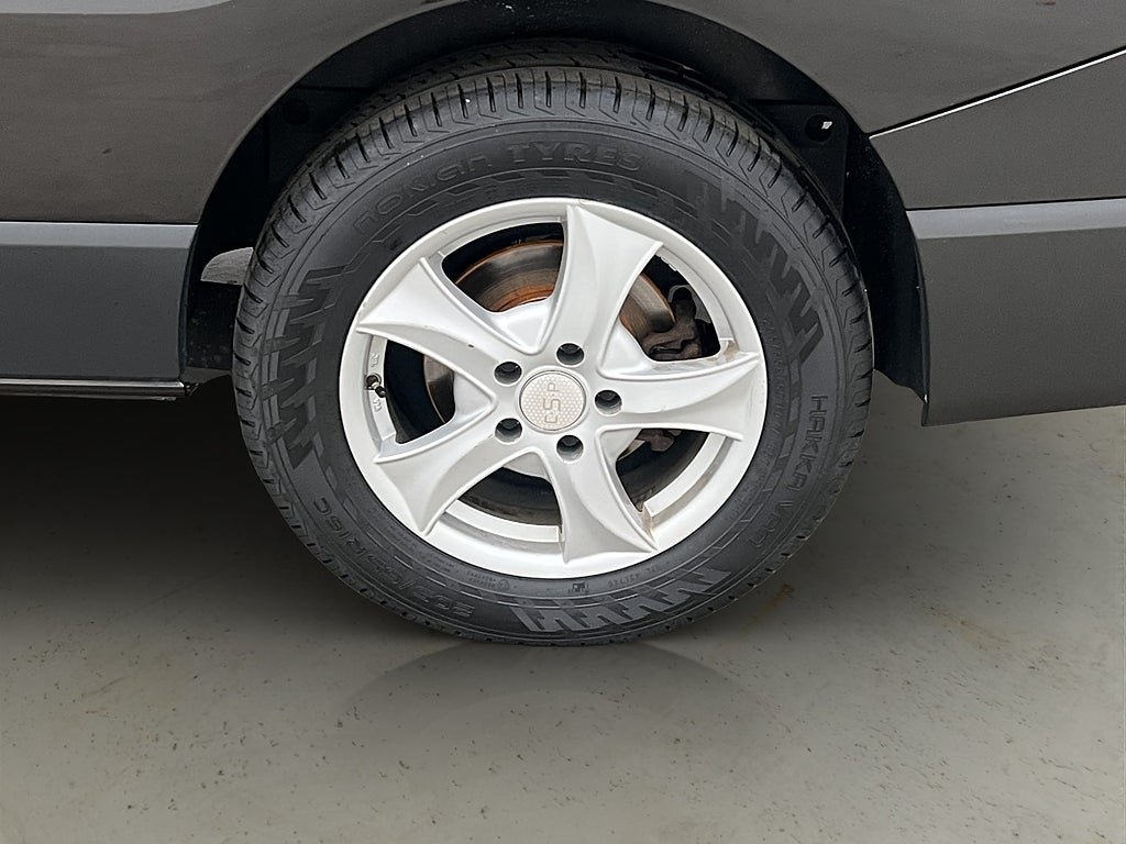 Vehicle Image 24