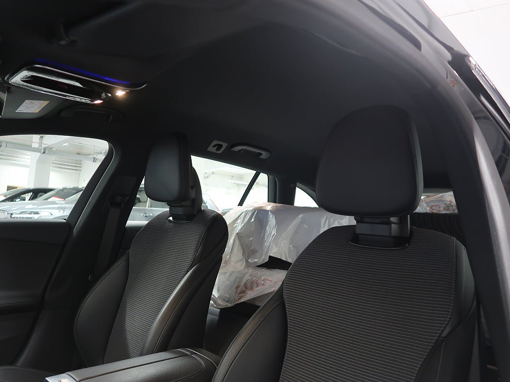 Vehicle Image 23