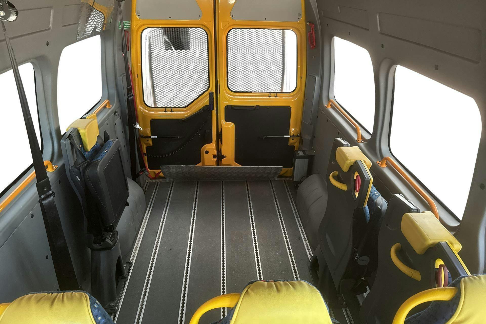 Vehicle Image 14