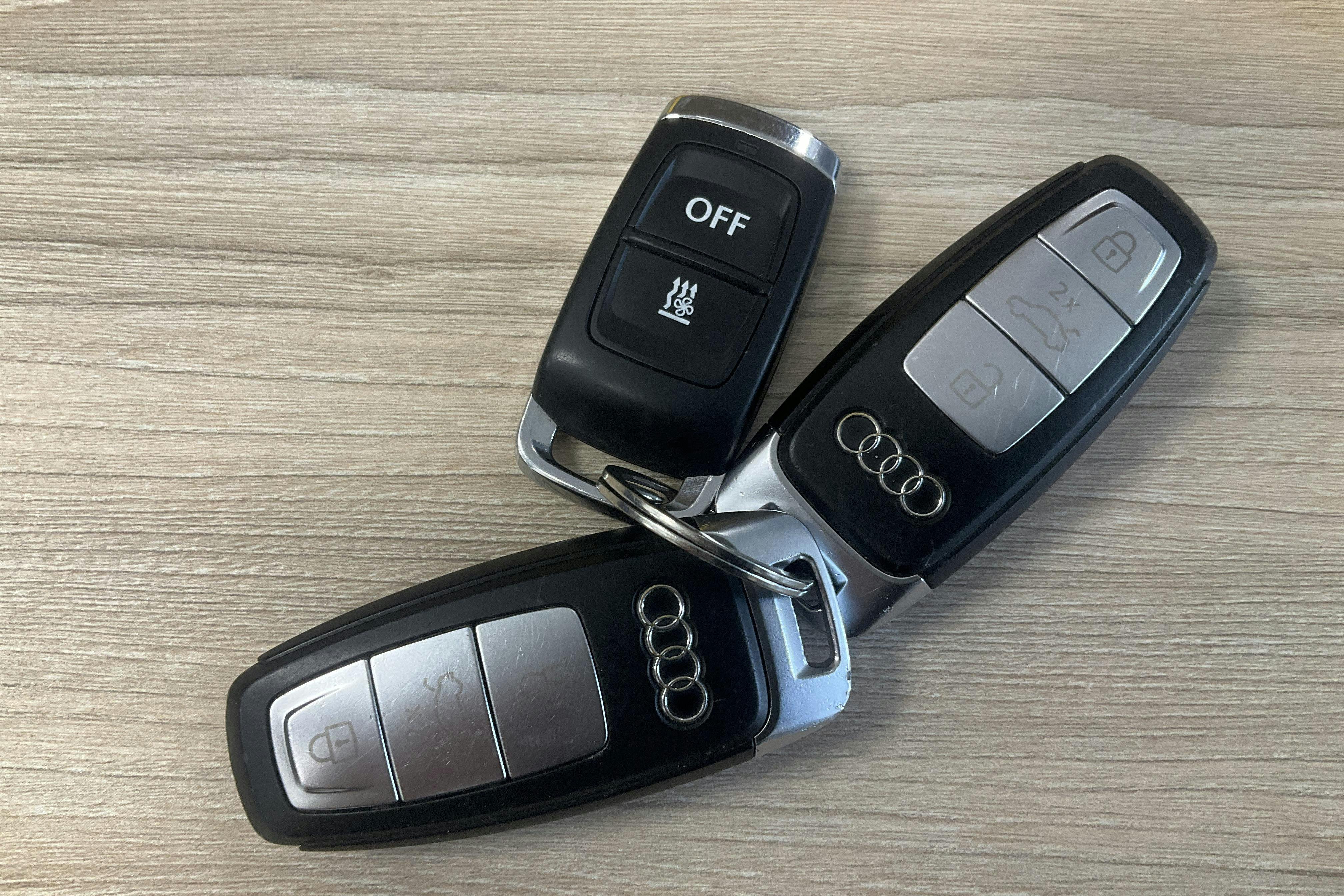 Vehicle Image 15