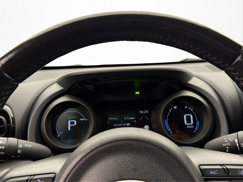 Vehicle Image 15
