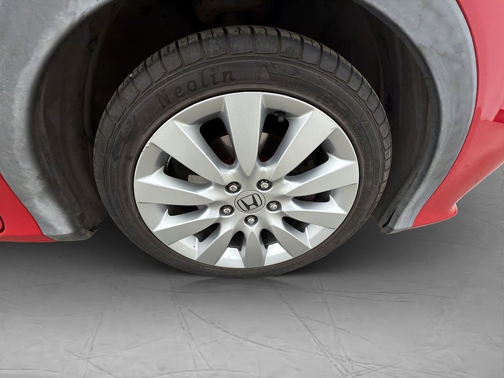 Vehicle Image 30