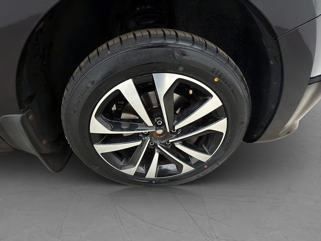 Vehicle Image 35