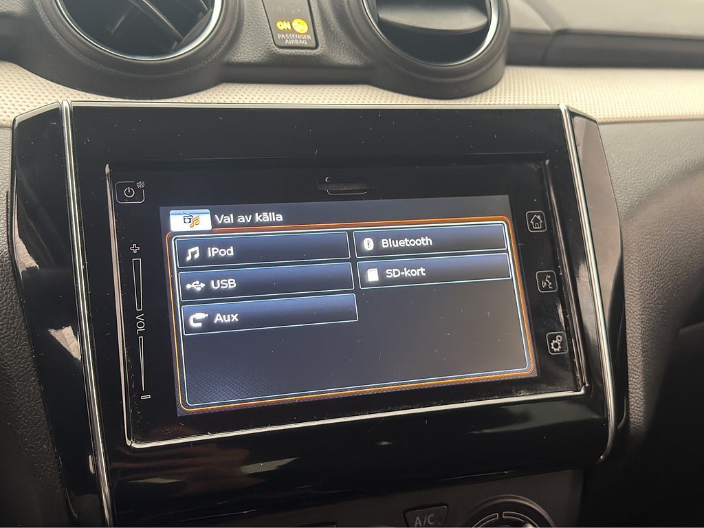 Vehicle Image 21