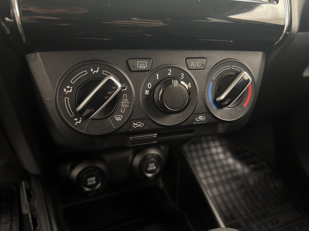 Vehicle Image 22