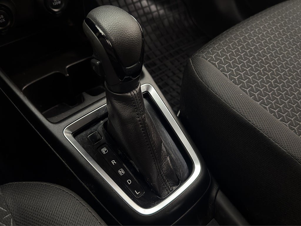 Vehicle Image 23