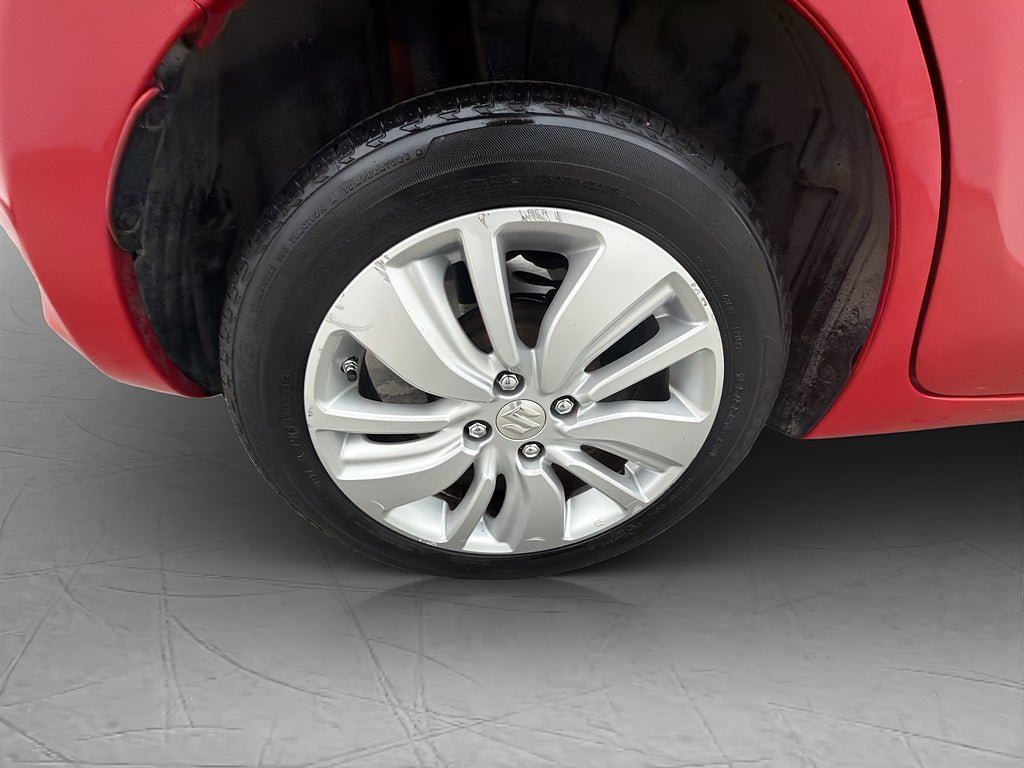 Vehicle Image 30