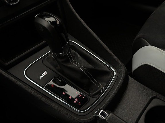 Vehicle Image 28