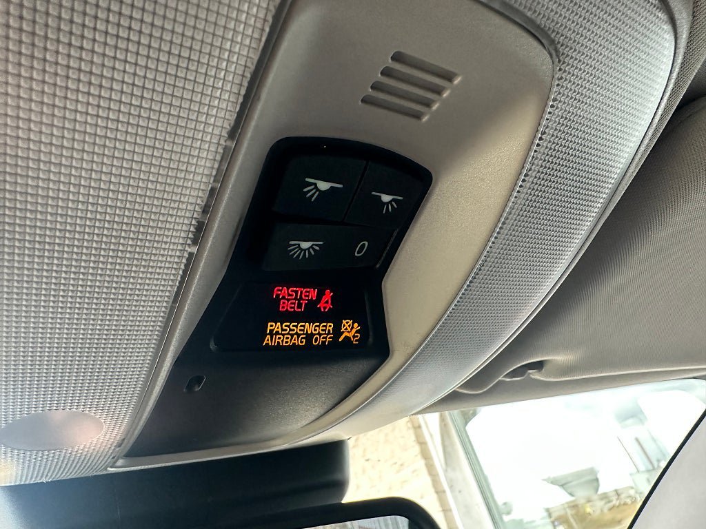 Vehicle Image 17