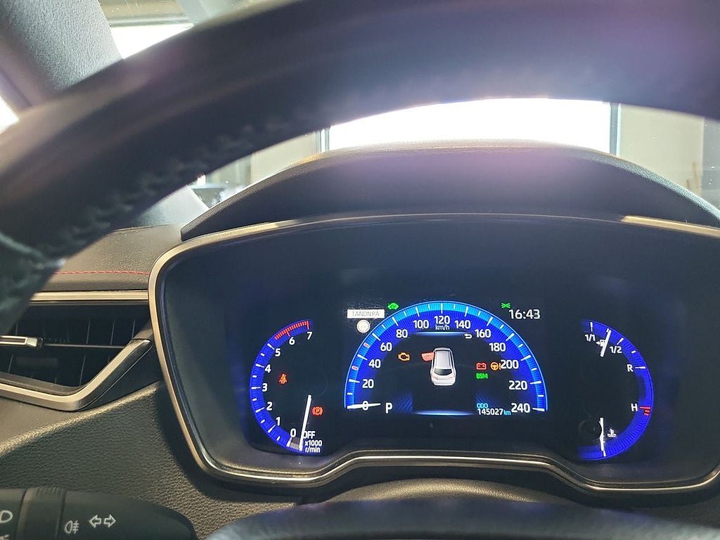 Vehicle Image 14