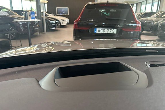 Vehicle Image 27