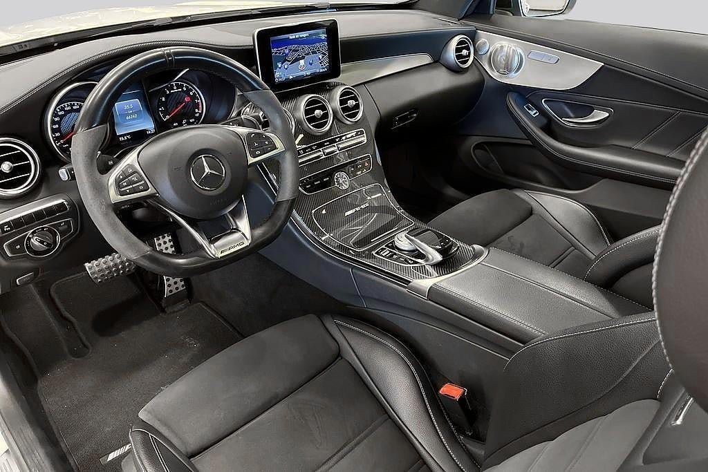 Vehicle Image 17