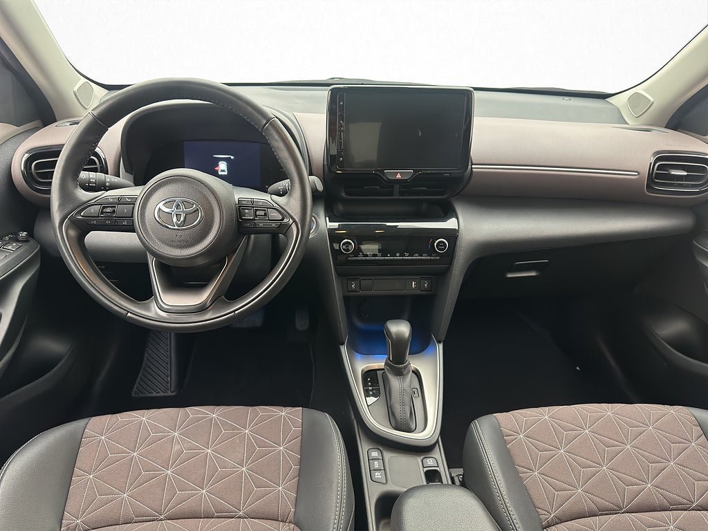 Vehicle Image 10