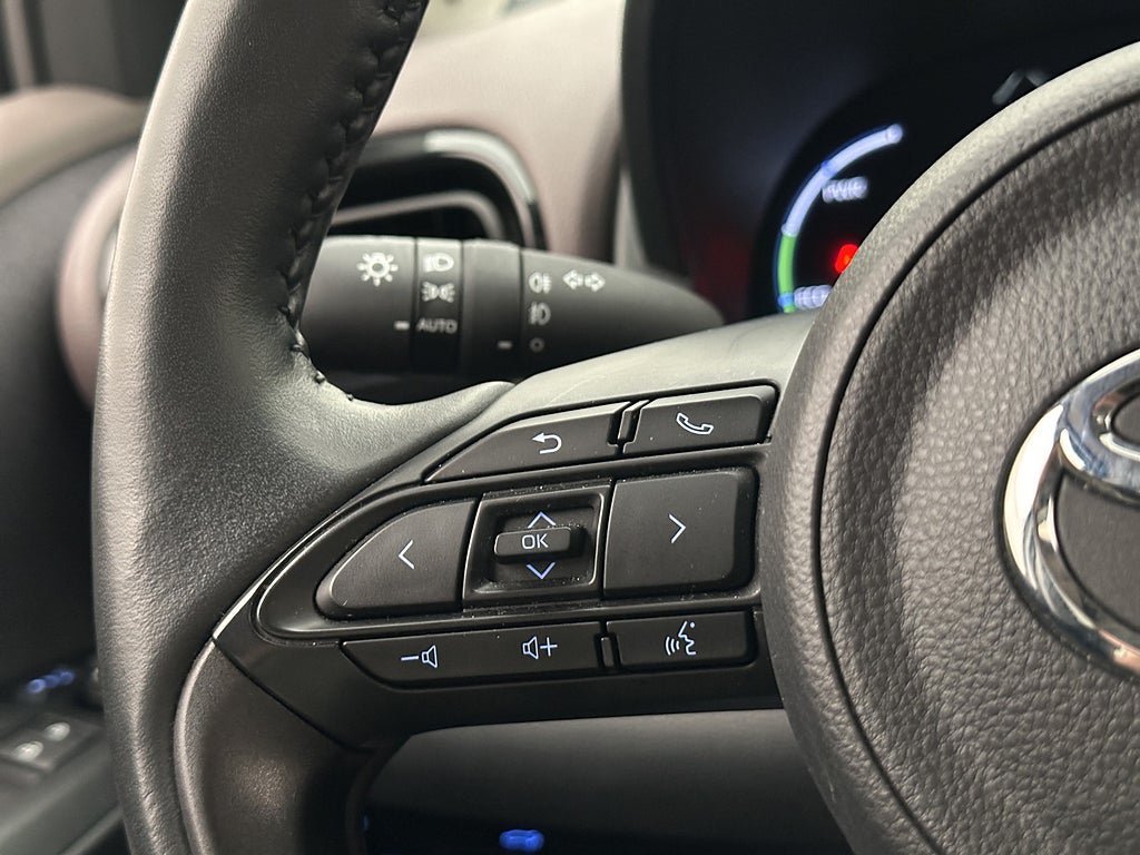 Vehicle Image 15