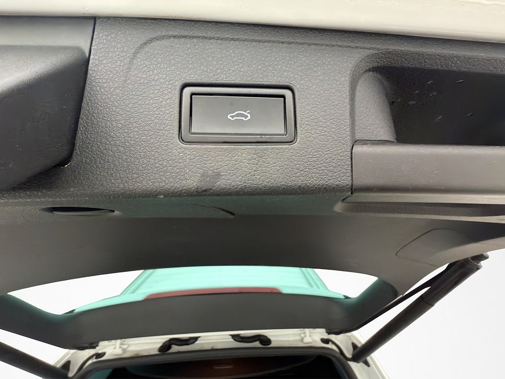 Vehicle Image 29
