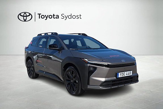 Vehicle Image 6