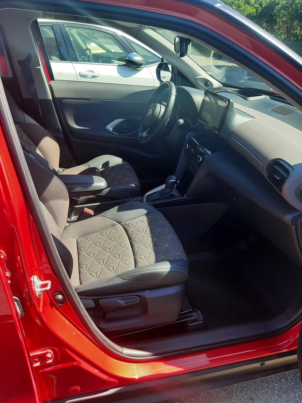 Vehicle Image 6