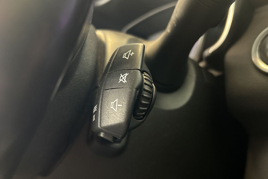 Vehicle Image 28