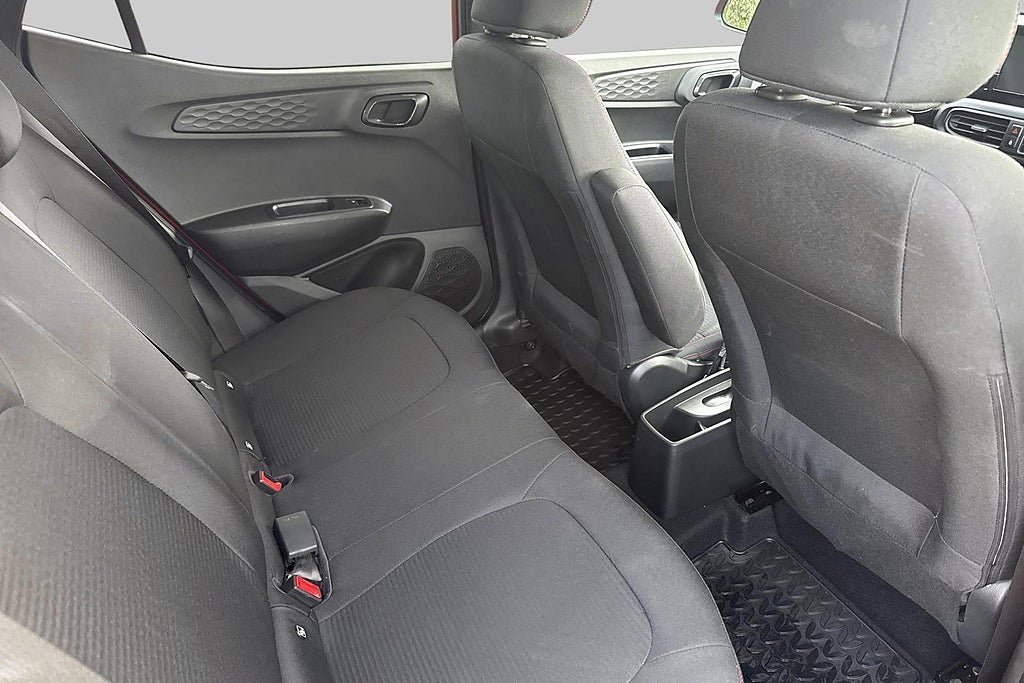Vehicle Image 10
