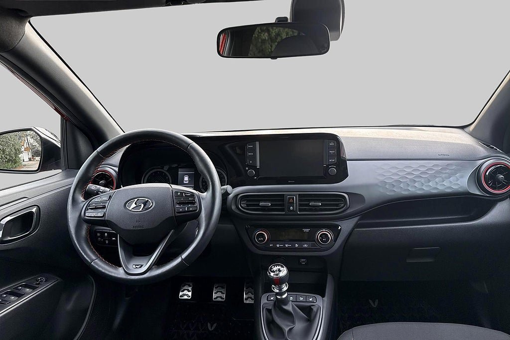 Vehicle Image 11
