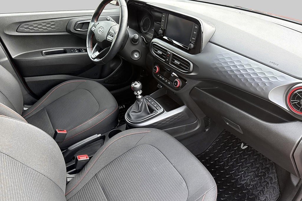 Vehicle Image 13