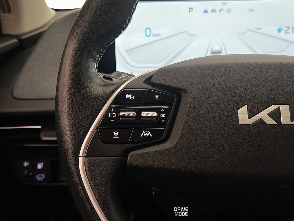 Vehicle Image 27