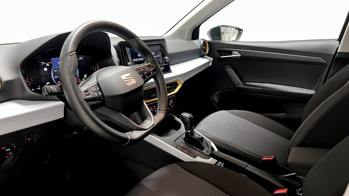 Vehicle Image 7