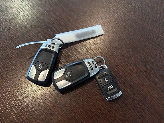 Vehicle Image 22