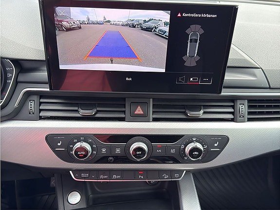 Vehicle Image 24