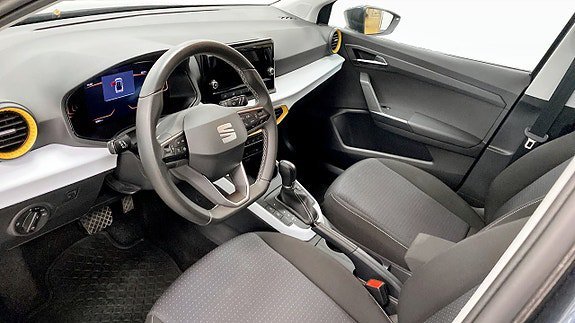 Vehicle Image 7