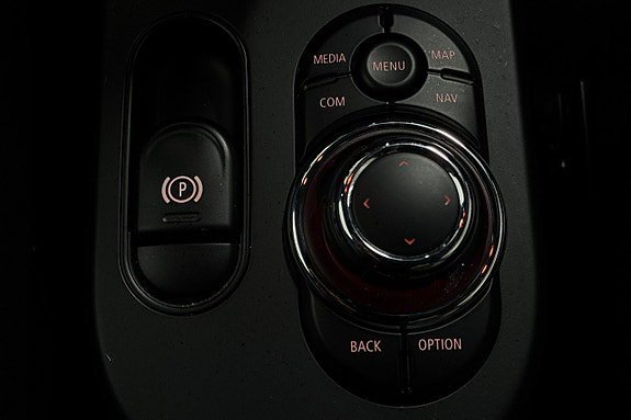 Vehicle Image 26