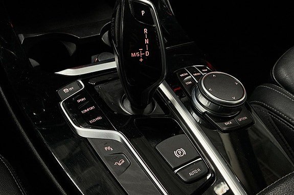 Vehicle Image 28