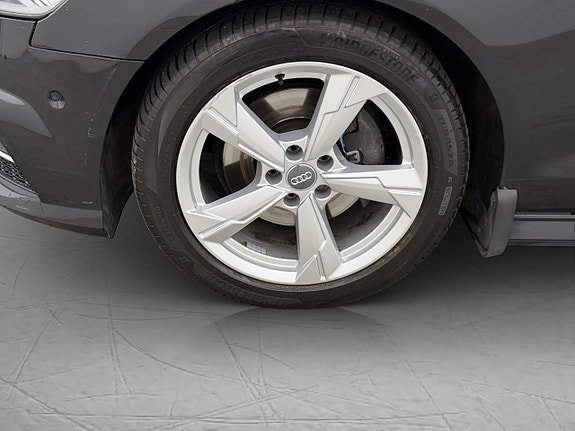 Vehicle Image 28