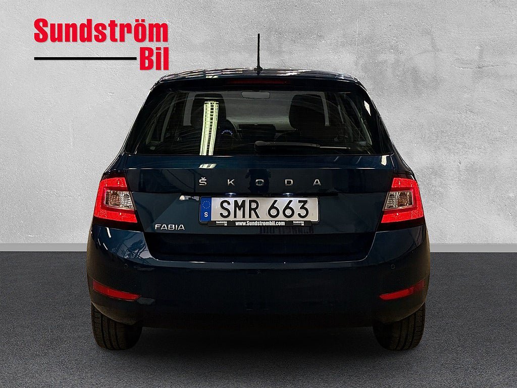 Vehicle Image 6