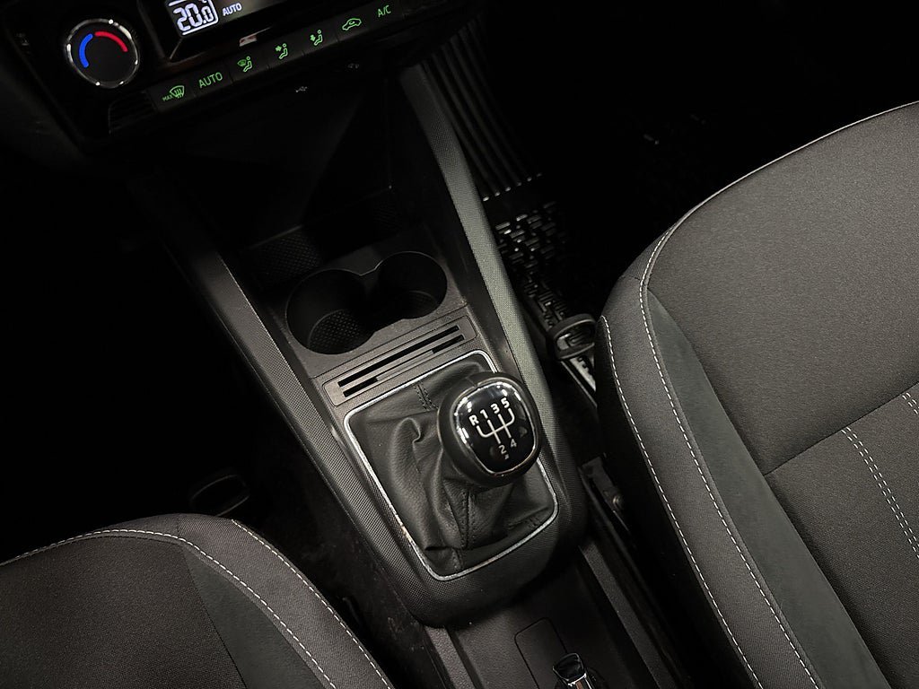 Vehicle Image 21