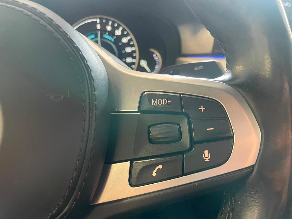 Vehicle Image 27