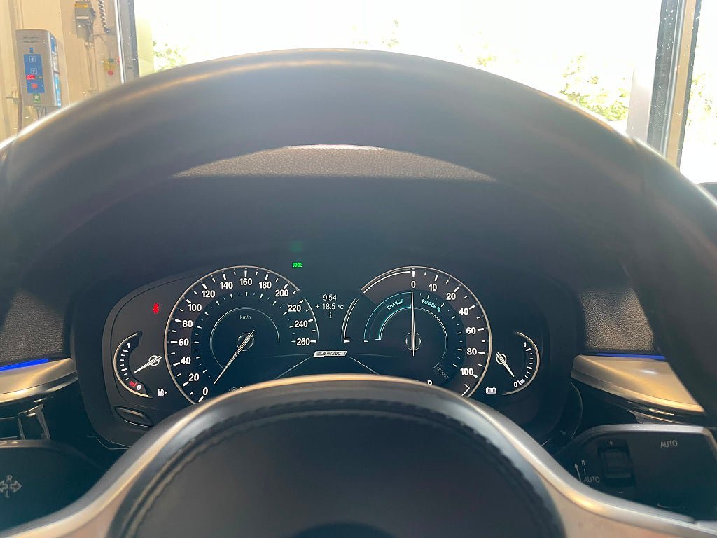 Vehicle Image 28