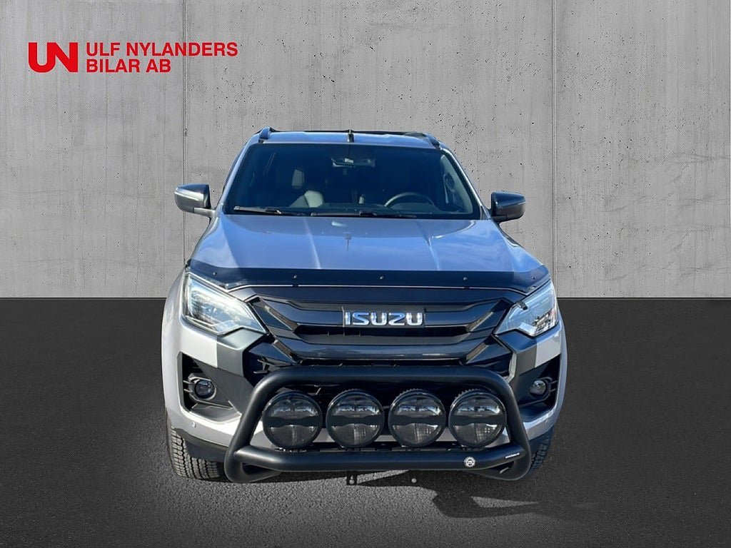 Vehicle Image 6