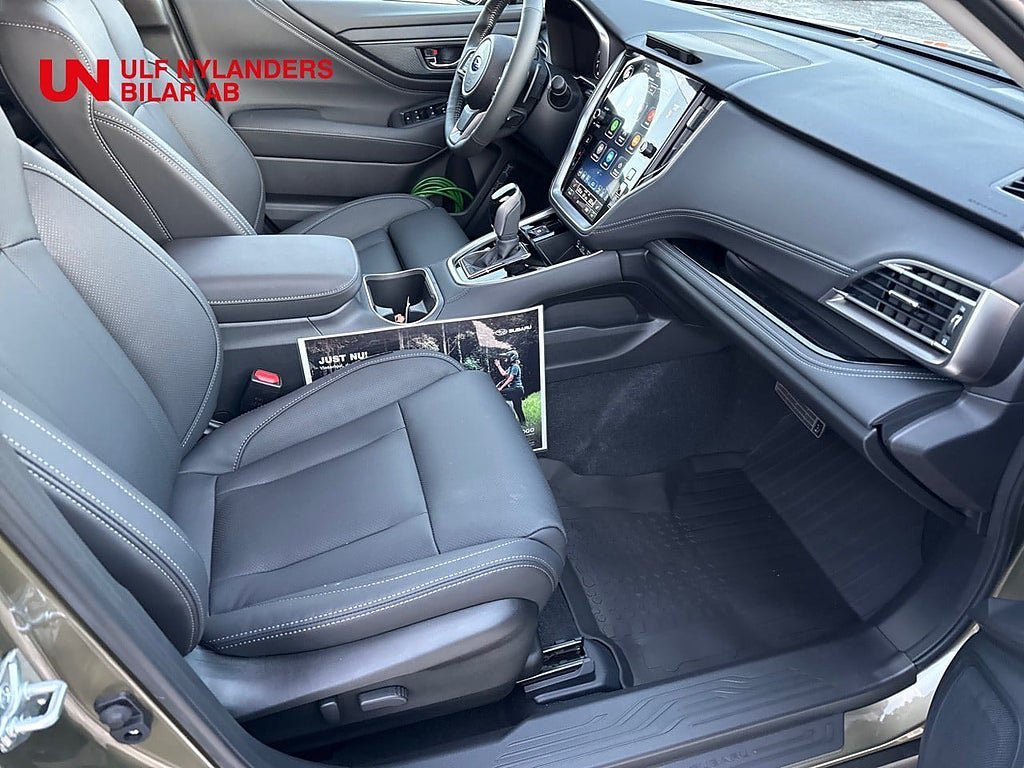 Vehicle Image 10