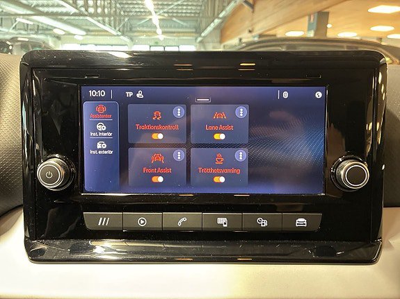 Vehicle Image 18