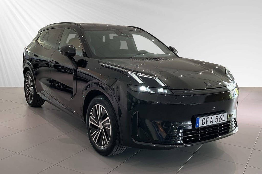 Vehicle Image 5