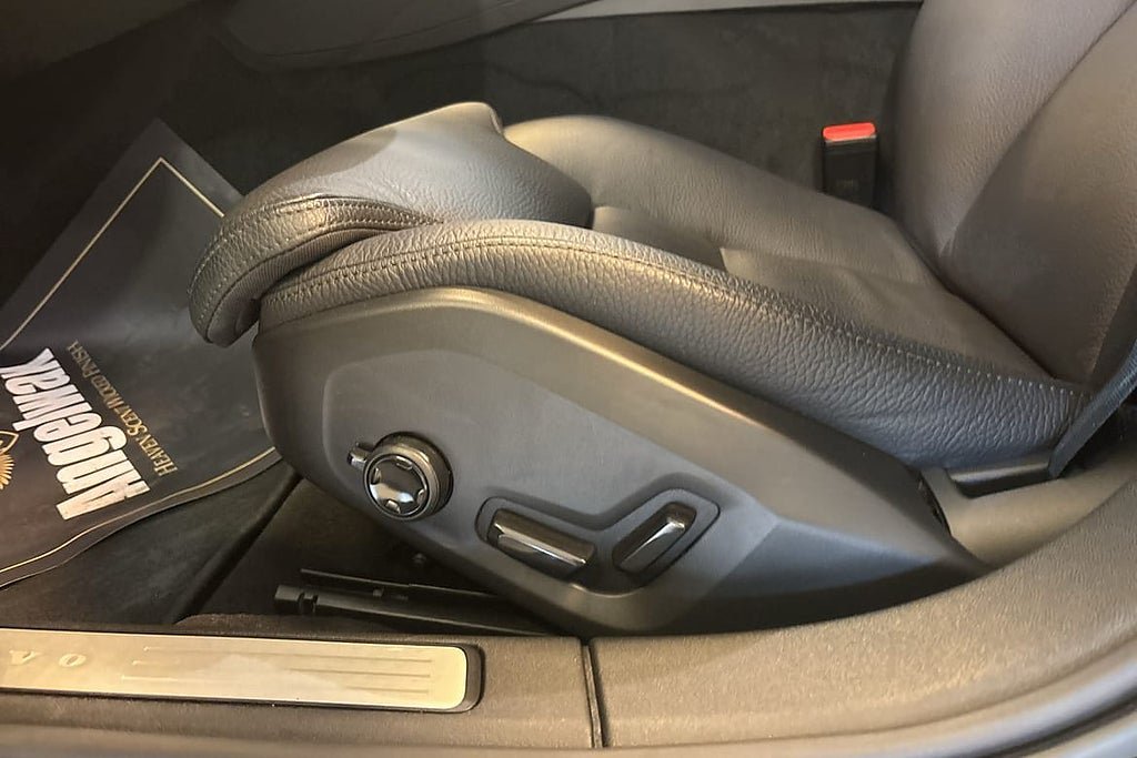 Vehicle Image 38
