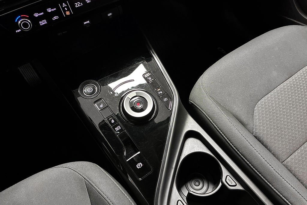Vehicle Image 14