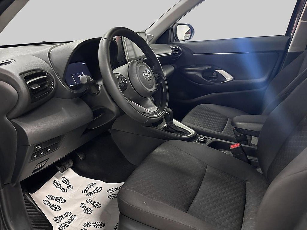 Vehicle Image 13