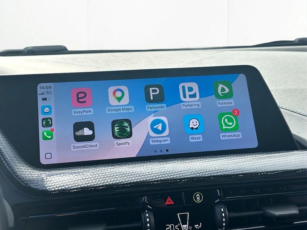 Vehicle Image 10