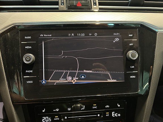 Vehicle Image 24